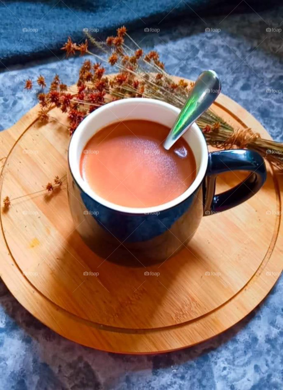 delicious hot chocolate coffee drink .