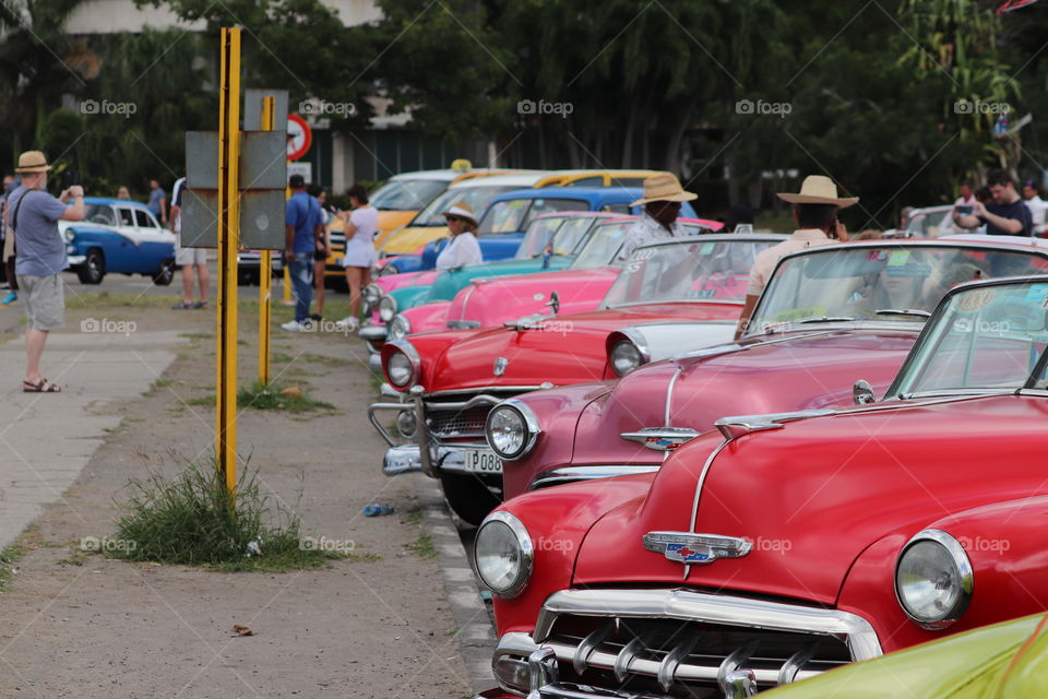 Colourful cars in Cuba
