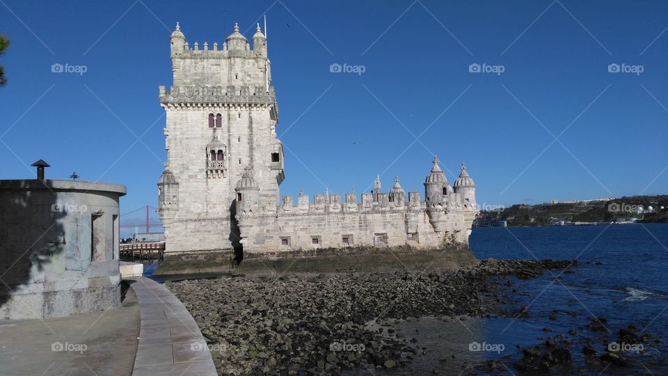 seafaring school monuments 
torre de Belém 
lisbon city