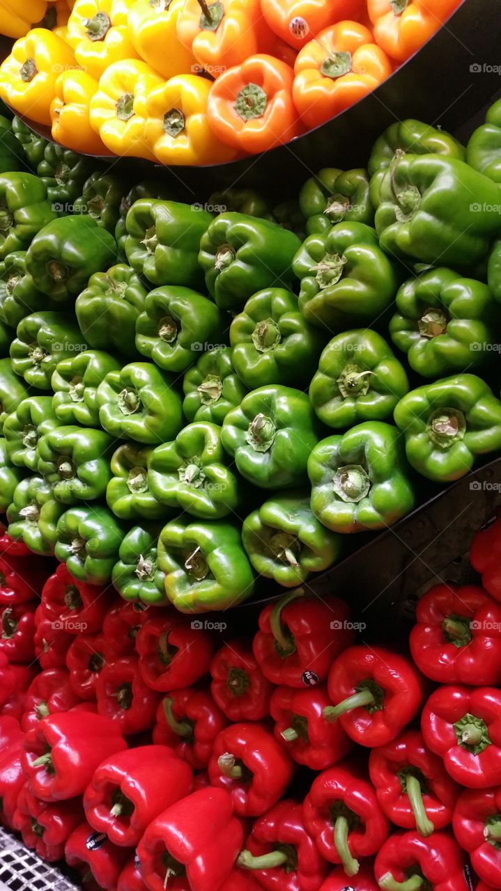 Bell Peppers . Peppers a grocery store.