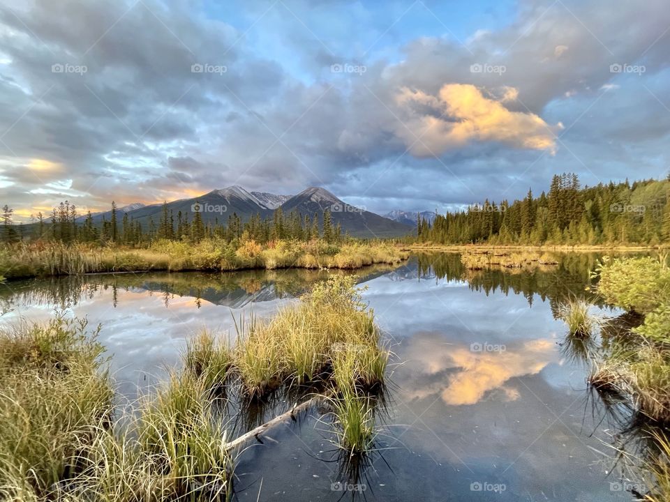 Vermilion Lakes in autumn 