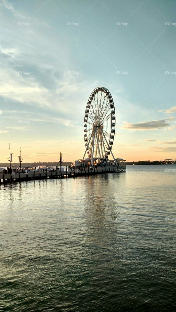 Ferris Wheel. The sunset at National Harbor.