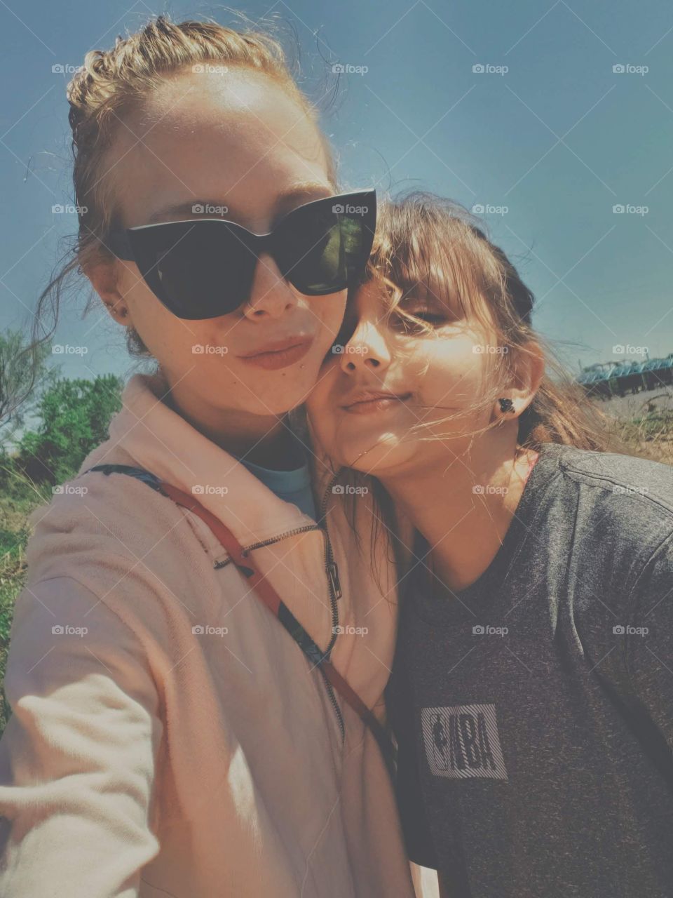 mom and daughter selfie