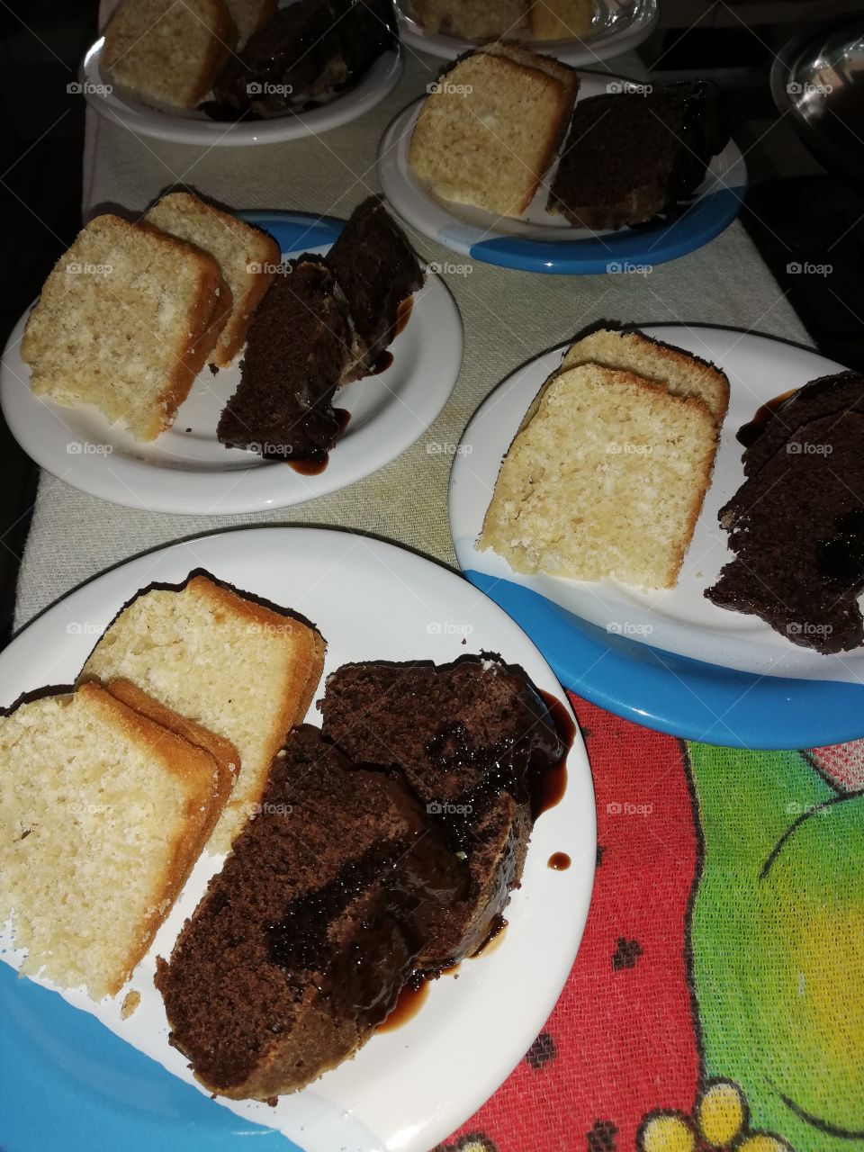 Dishes with couple of cakes 