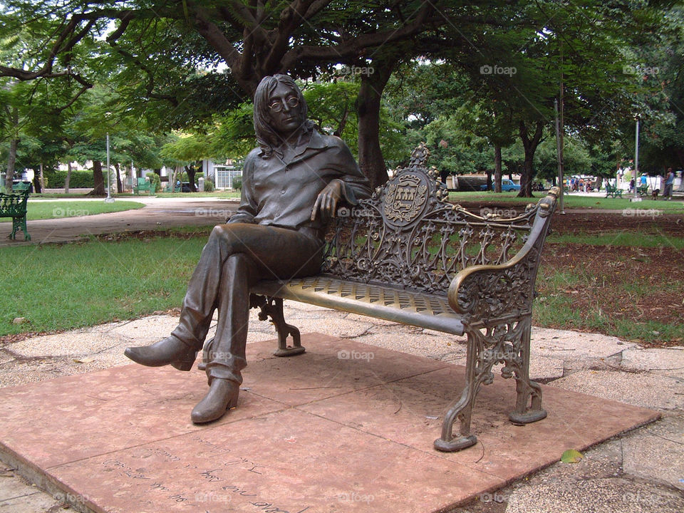 statue park bench john by sotomonte