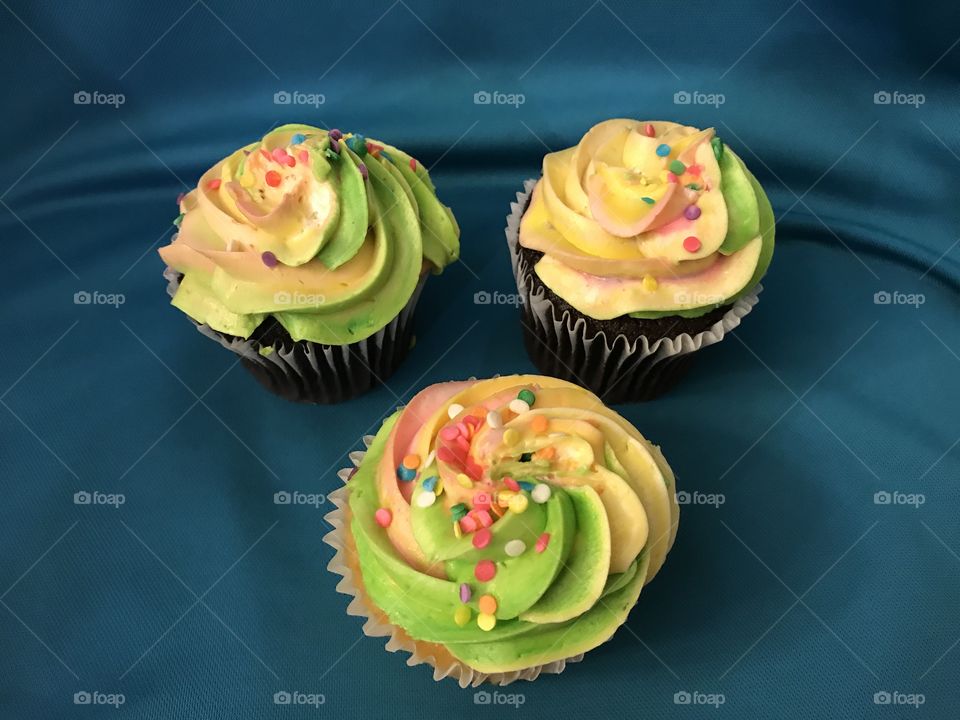 Pretty little cupcakes 