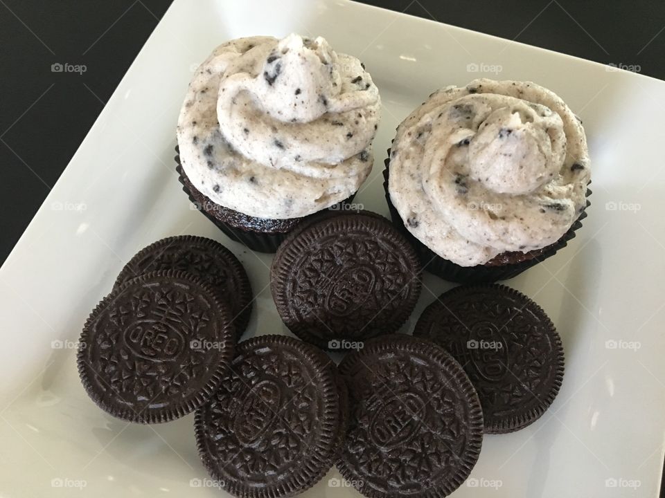 Oreo Cupcakes with Oreo Buttercream Icing