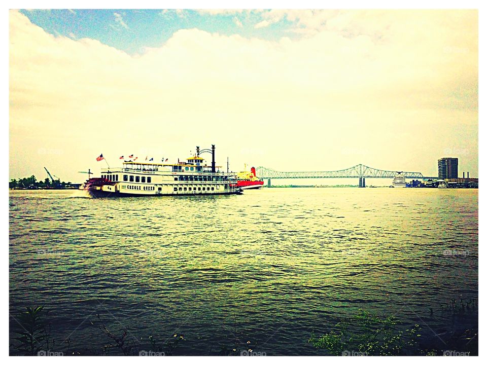River boating on the Great Mississippi 