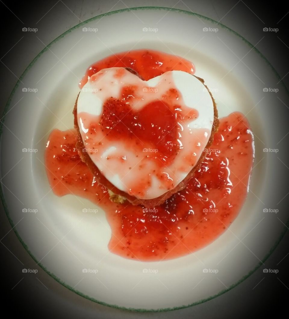Heart-shape vanilla cake with fondant and homemade strawberry coulis made by my lover!