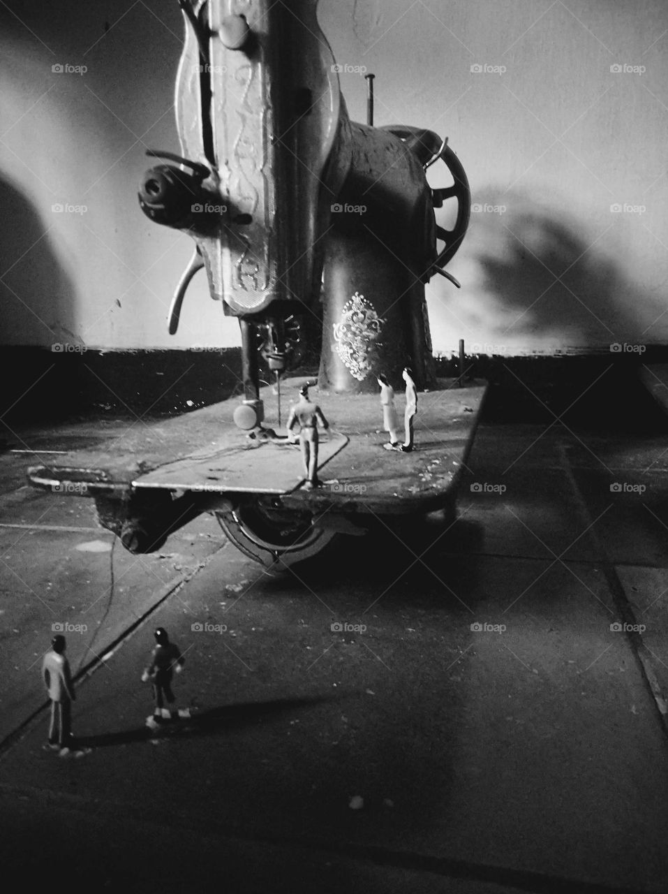 The world of Liliput, sewing machine