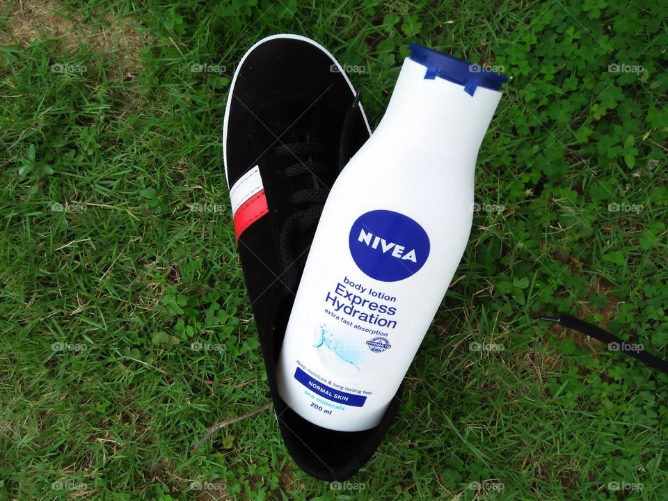 fashion with Nivea . smooth . smell is good