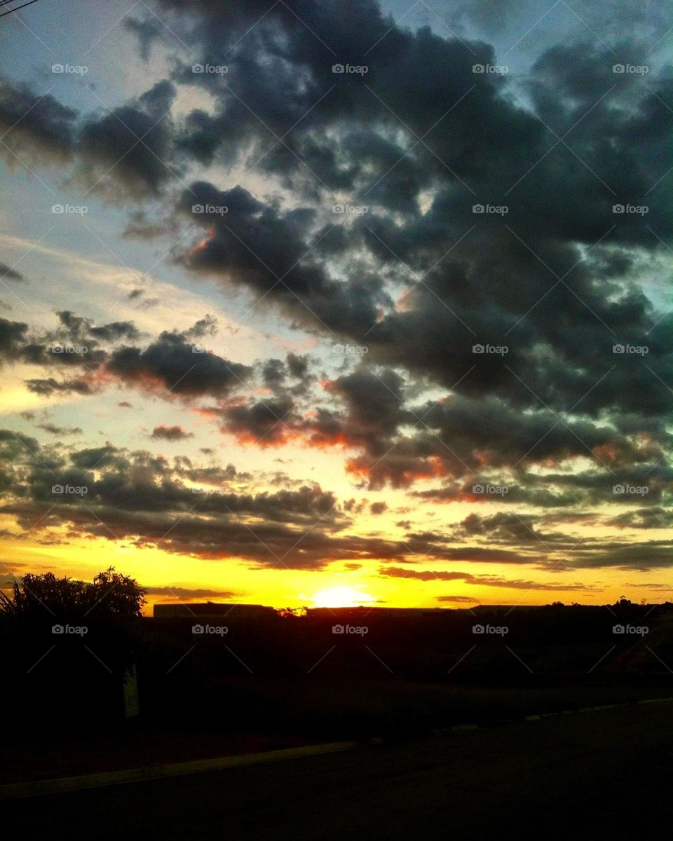 🌄🇺🇸 An extremely beautiful dawn in Jundiaí, interior of Brazil. Cheer the nature! / 🇧🇷 Um amanhecer extremamente bonito em Jundiaí, interior do Brasil. Viva a natureza!