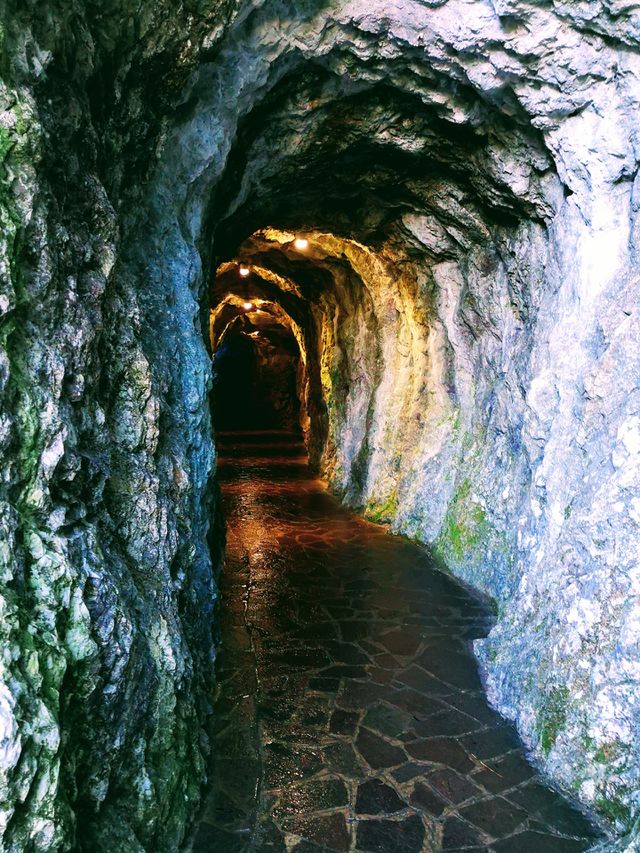 cave