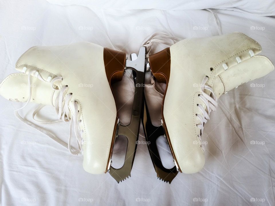 well used ladies professional figure skates