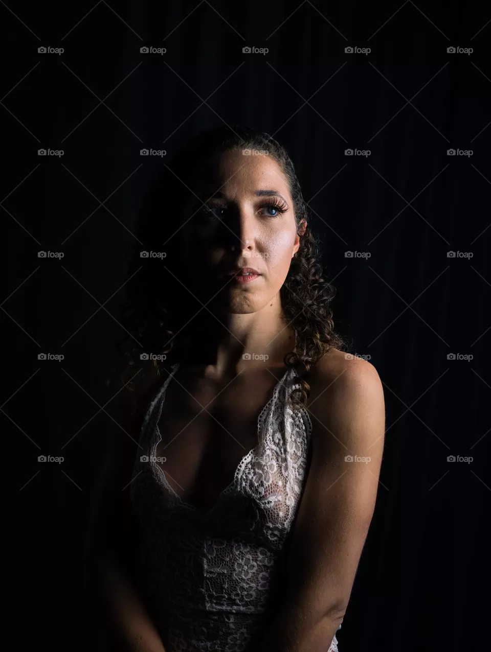 Boudoir Photography portraits are a luxurious and intimate way to celebrate your confidence, beauty and sensuality.