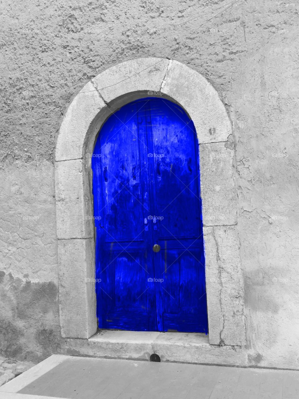Blu door