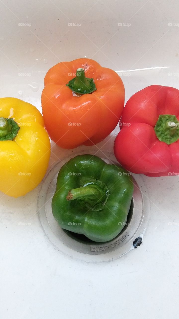 Red green yelloq Oran