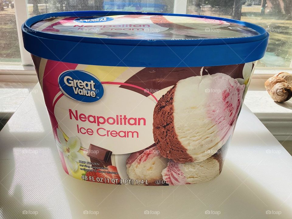 Napolitan icream is one of my favorite desert o whatever is called 