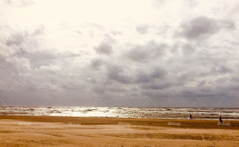 At the beach in Holland, windy, cloudy and sandy. But amazing and special. Not to cold with the right clodes. Imense long beach to walk and to enjoy. Like meditation, what a shame can‘t we fly like birds. 