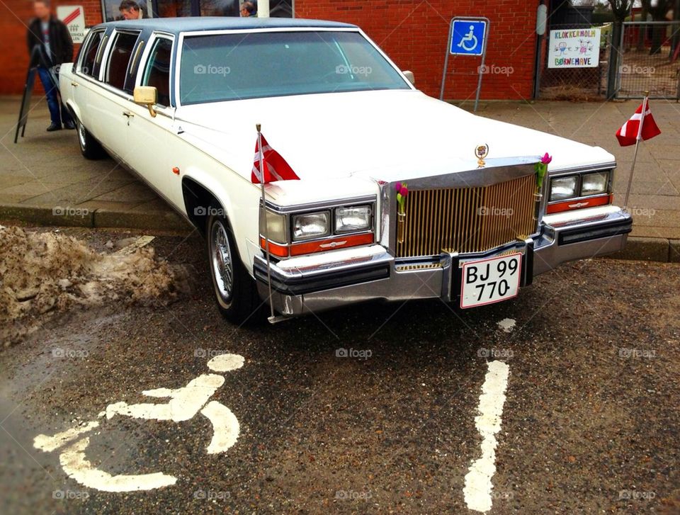 Limousine parking