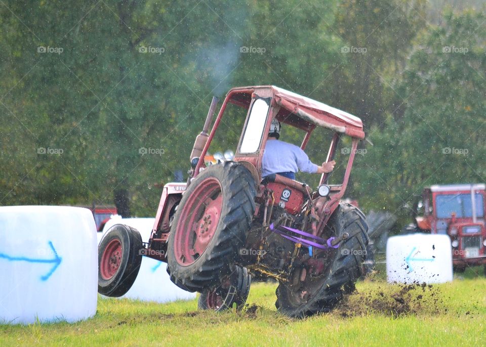 Tractor race