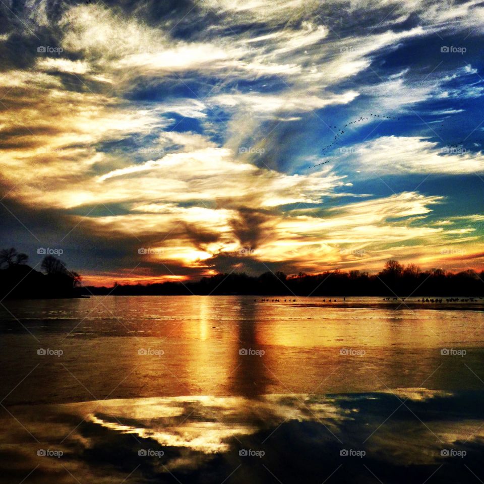 Beautiful view down at the old lake 