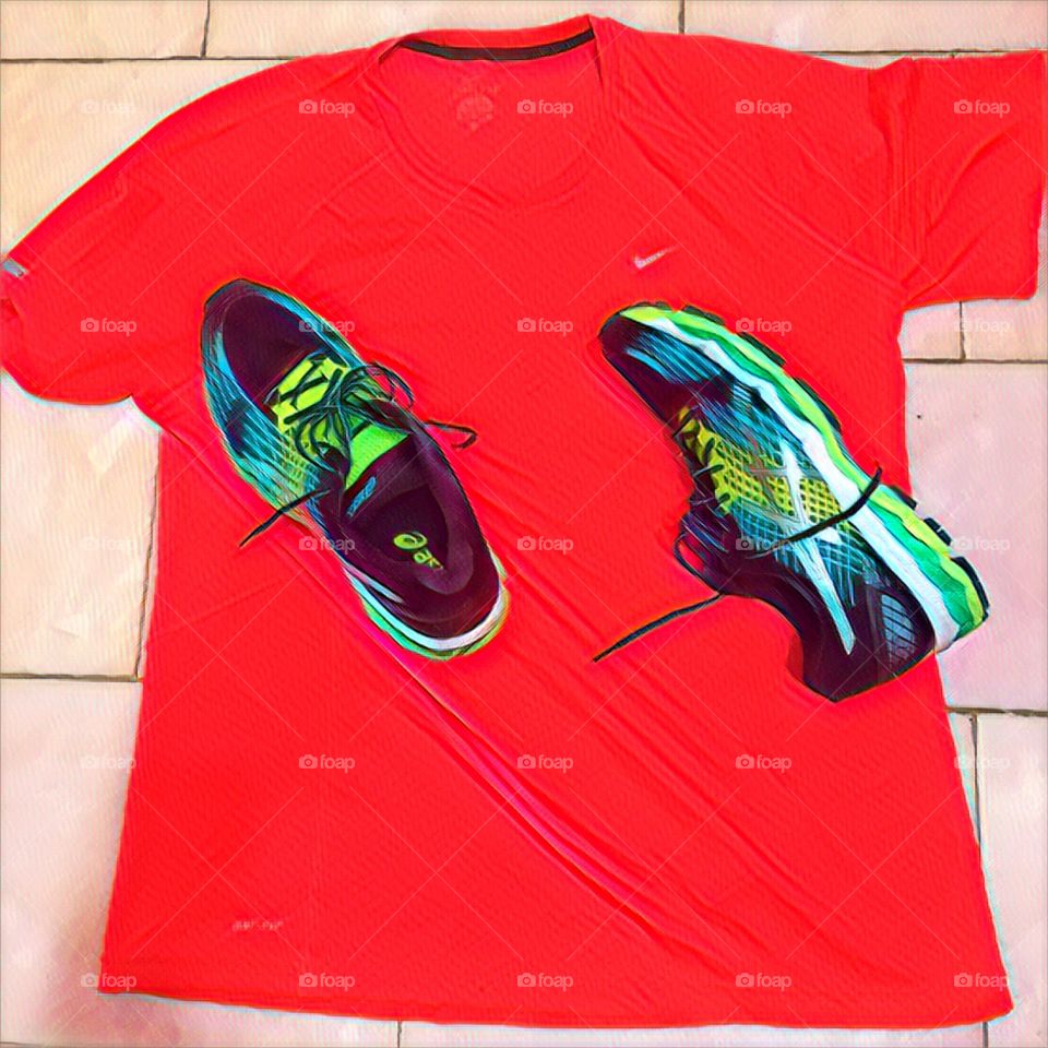 🏃‍♂️ 🇺🇸 Good Morning!  Everything ready to sweat the shirt. Let's go for a good morning jog?  Running is good for your health! / 🇧🇷 Bom dia! Tudo pronto para suar a camisa. Vamos para um bom cooper matinal? Correr faz bem para a saúde! 