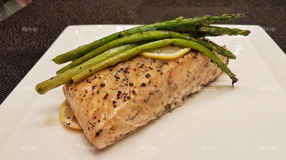 salmon asparagus meal