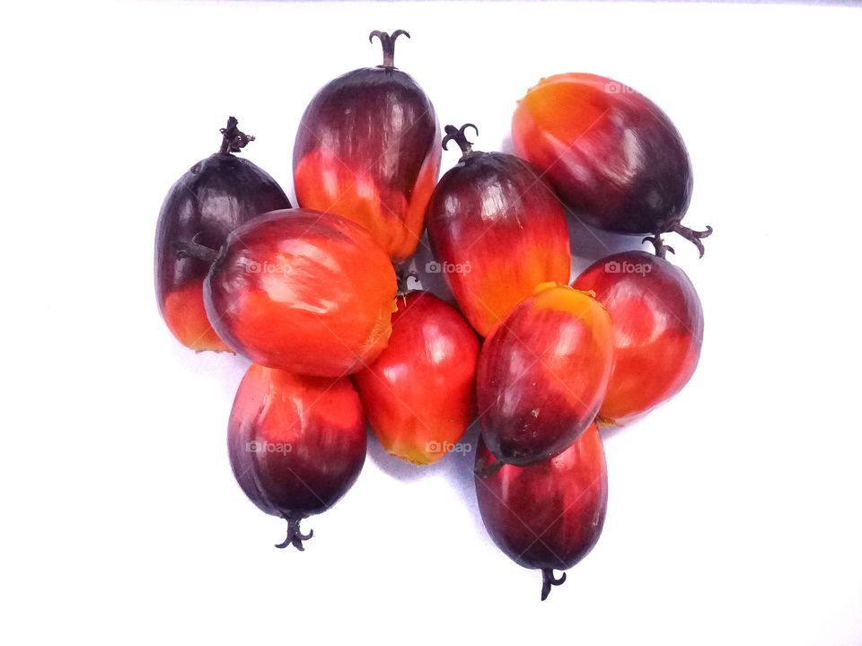 Palm fruit seeds palm kernel oil is processed into palm oil again processed into various product