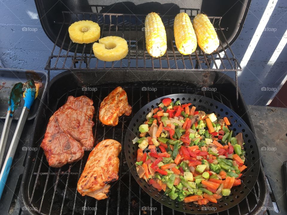 When you BBQ you need to BBQ right. I love how colourful the veggies are.