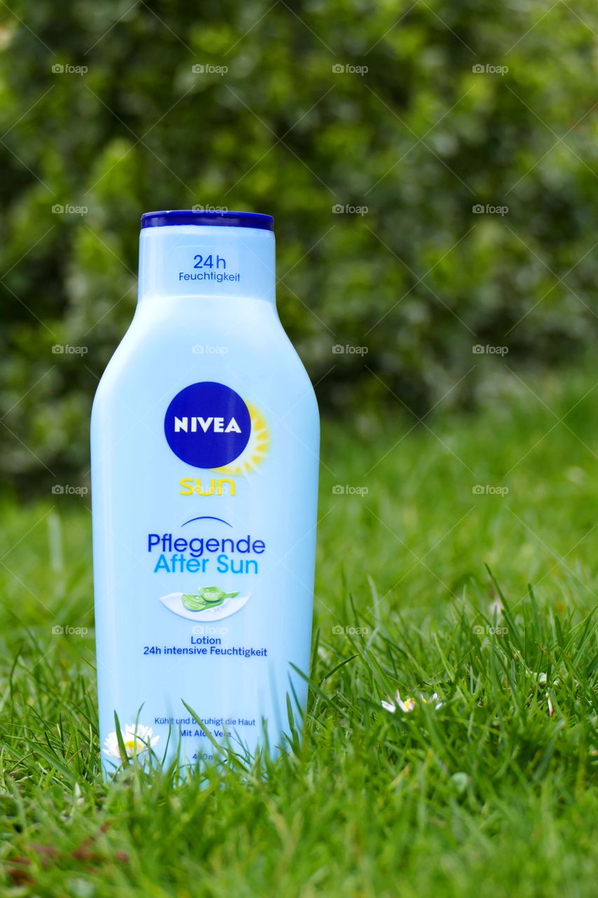 blue & green - nivea and spring