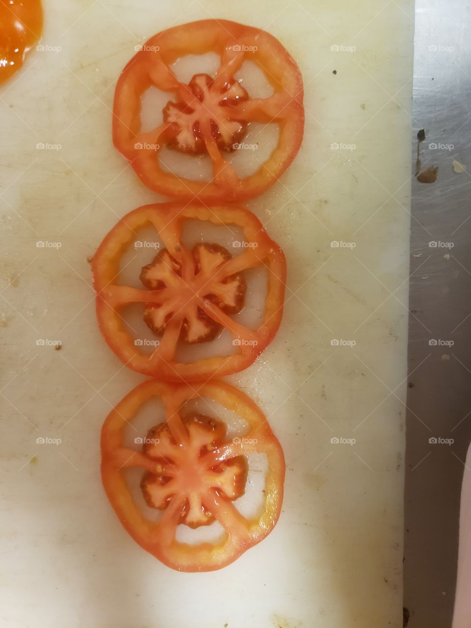 yeeeesss these are tomatoes