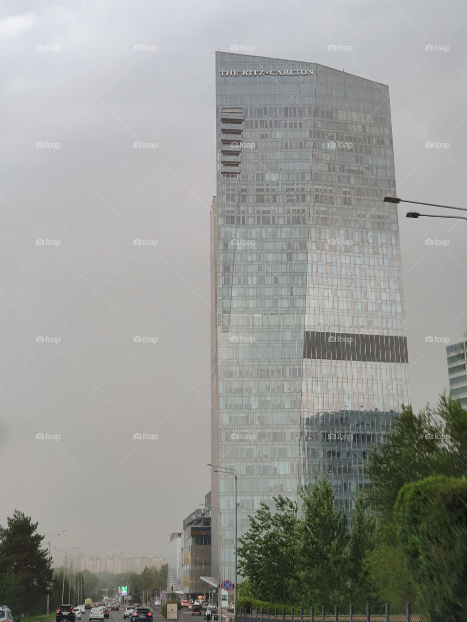 skyscraper before the storm