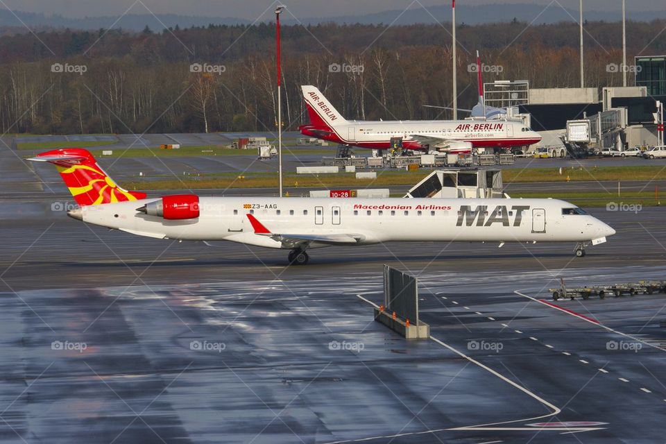 MAT AIRLINES CRJ-700 ZRH