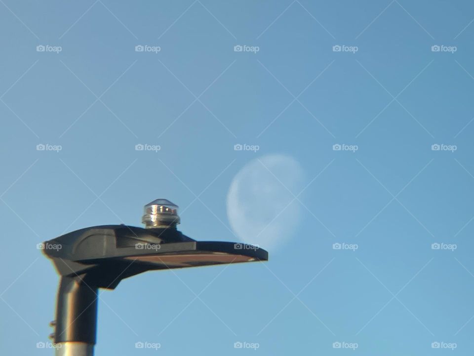 LED streetlight with moon