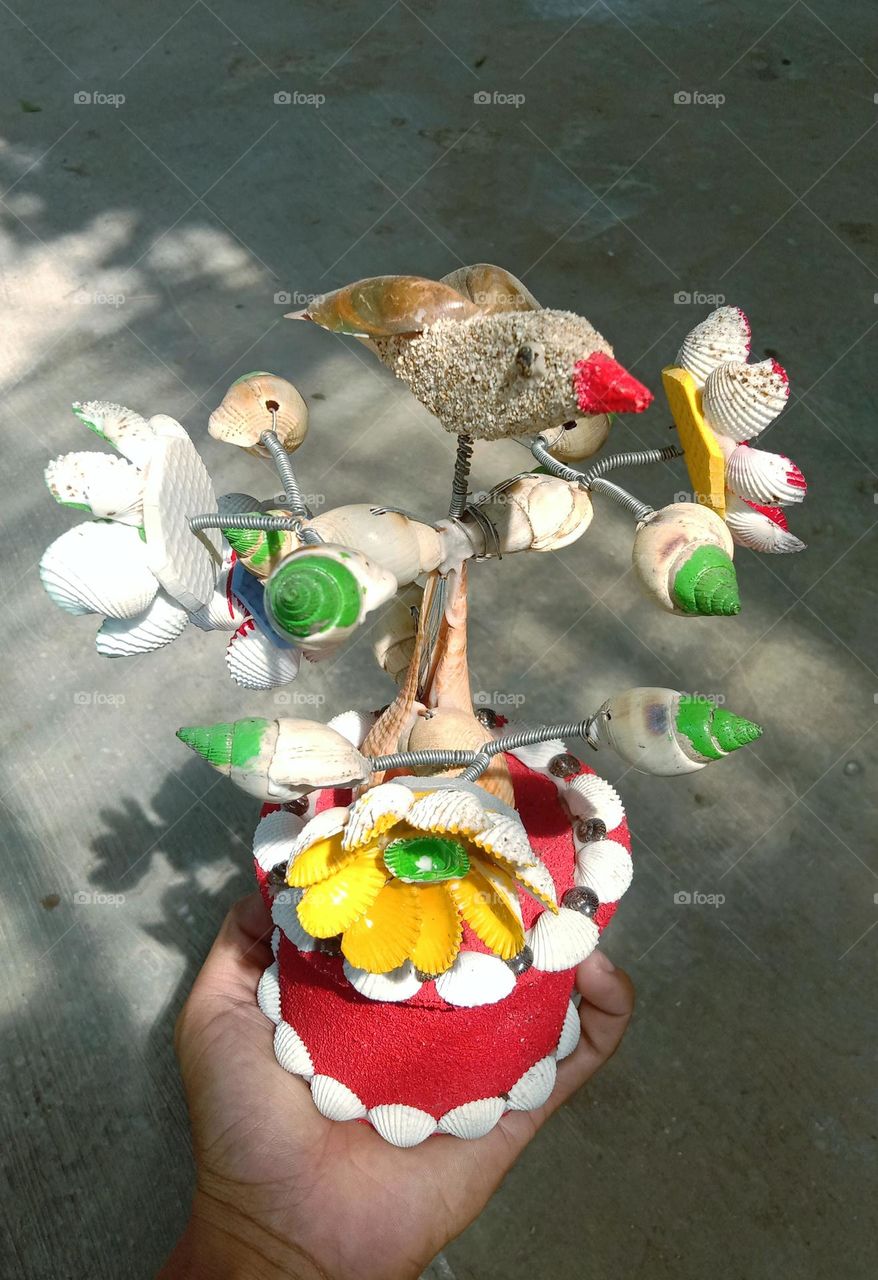 Handicrafts, made of bird-shaped