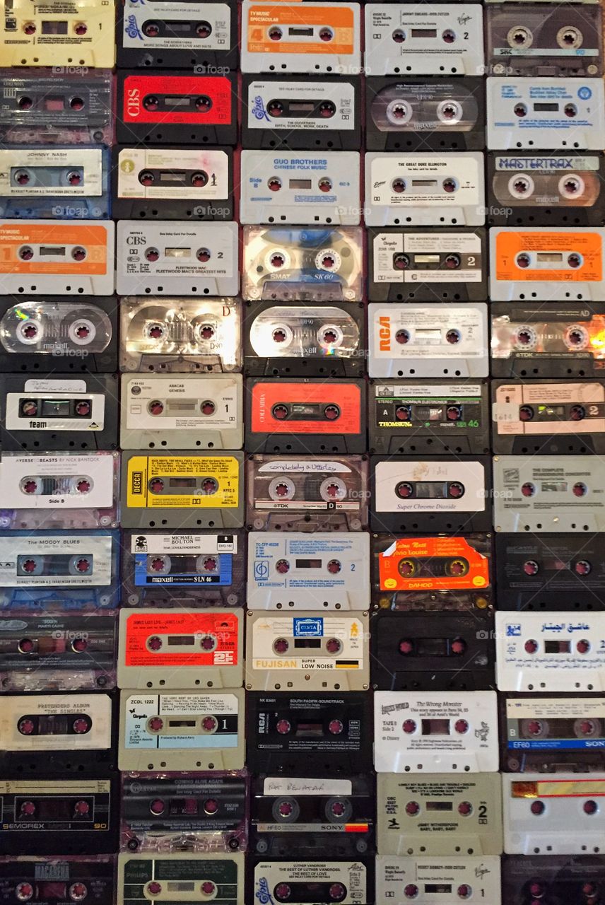 Cassette wall