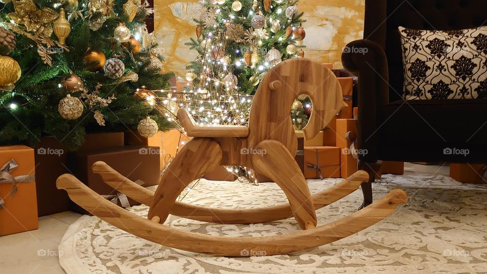 Living room at Christmas 🎄🎄 Rocking horse, gifts, decorations, chair, carpet 🎀Family time🎅🧑‍🎄