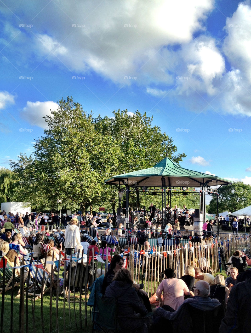 summer park music festival by jonhardman