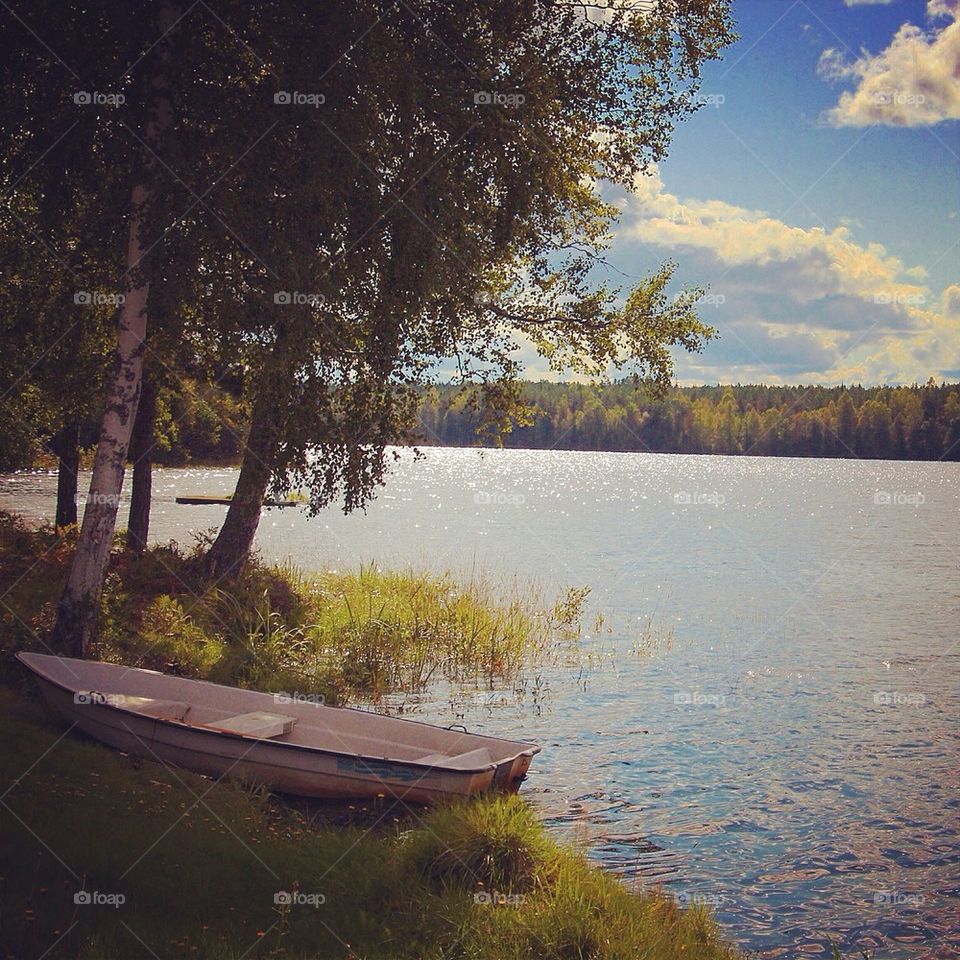 Sensommar vid vattnet