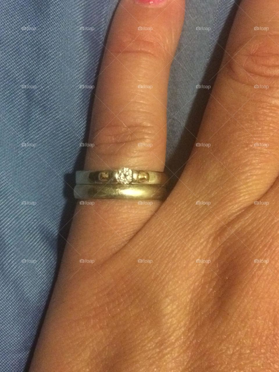 Gold wedding ring set after divorce 