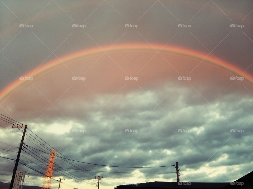 The rainbow was under the clouds( ; ゜Д゜)